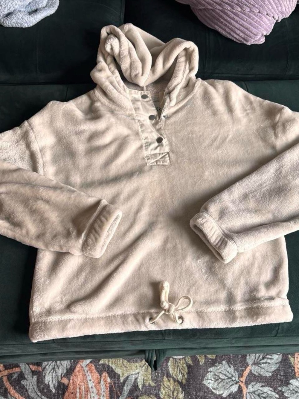 Hollister Plush Hooded Pullover Sweatshirt - Cream